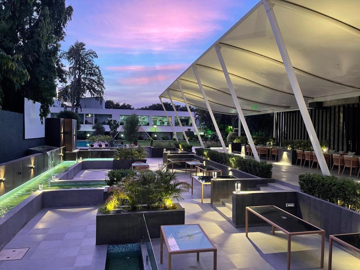 Hotel LCH Fitness Indore Exterior foto