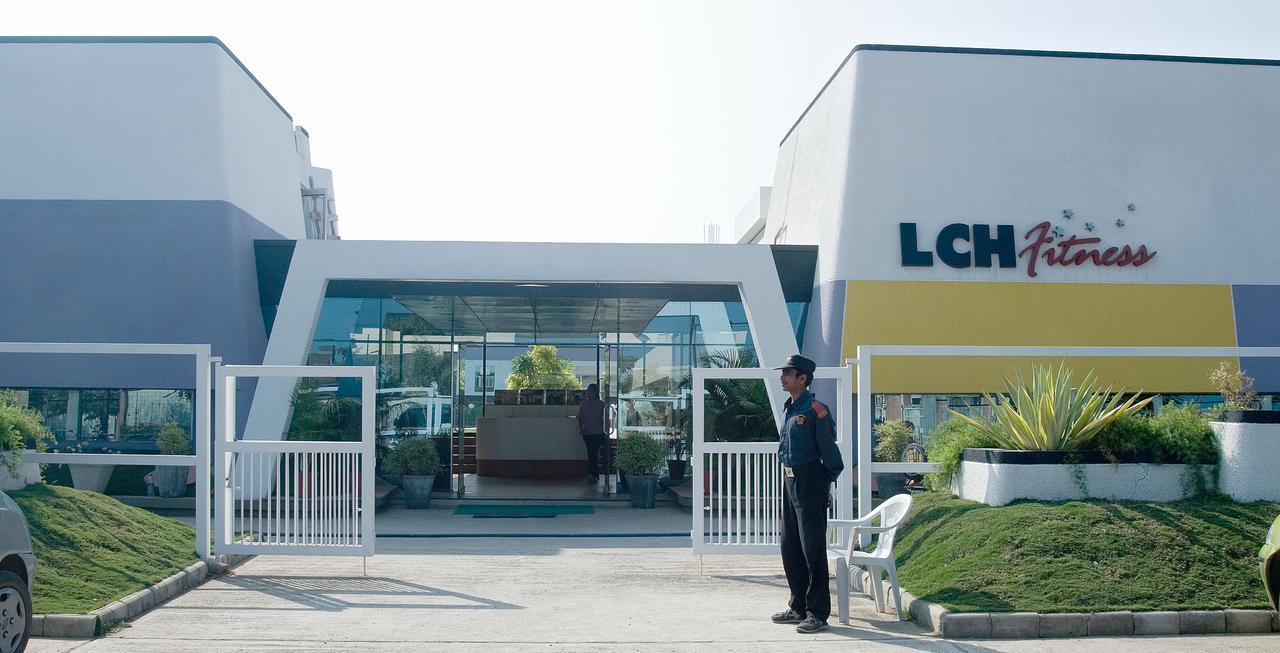 Hotel LCH Fitness Indore Exterior foto